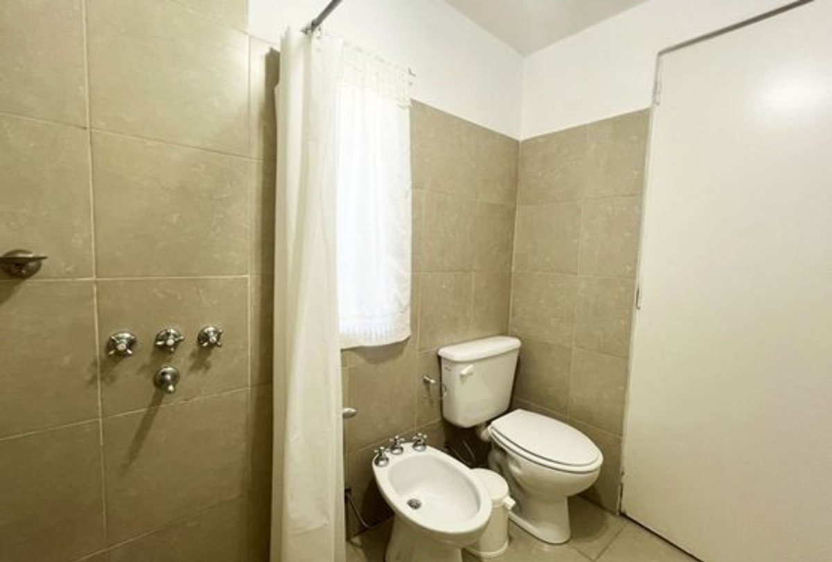 Fotografía de Habitaciones y Baños correspondiente a Casa en Barrio Los Reartes, Los Reartes.