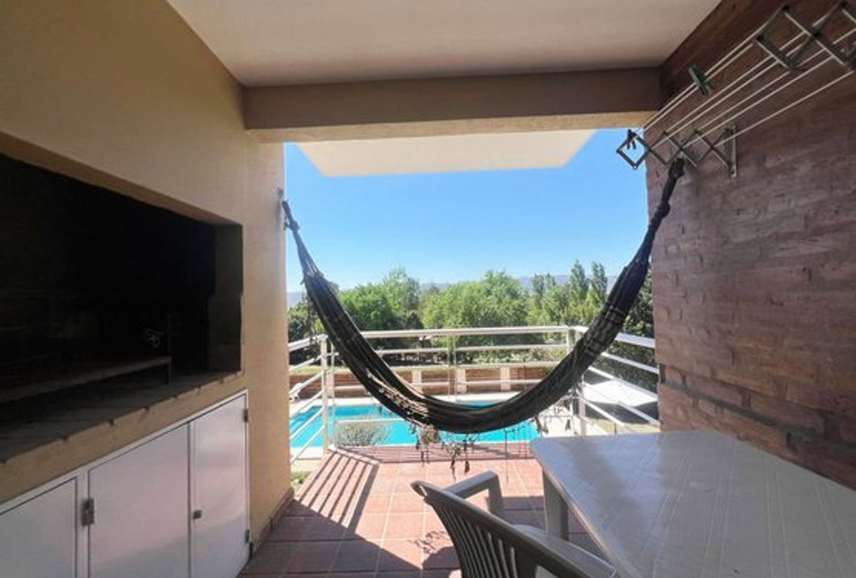 Fotografía de Patios y Exteriores correspondiente a Casa en Barrio Los Reartes, Los Reartes.
