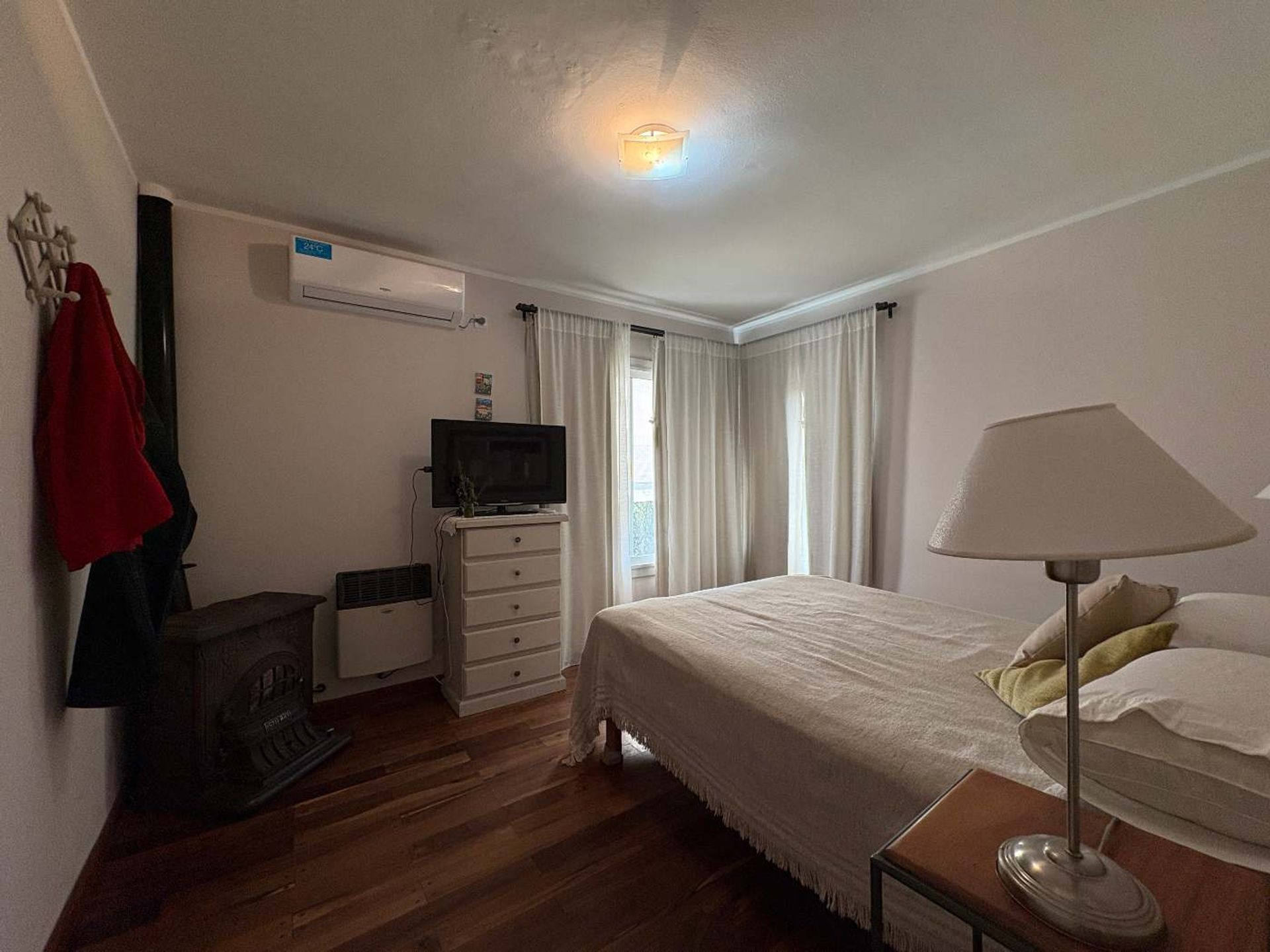 Fotografía de Habitaciones y Baños correspondiente a Casa en Barrio Santa Rosa de Calamuchita, Santa Rosa de Calamuchita.