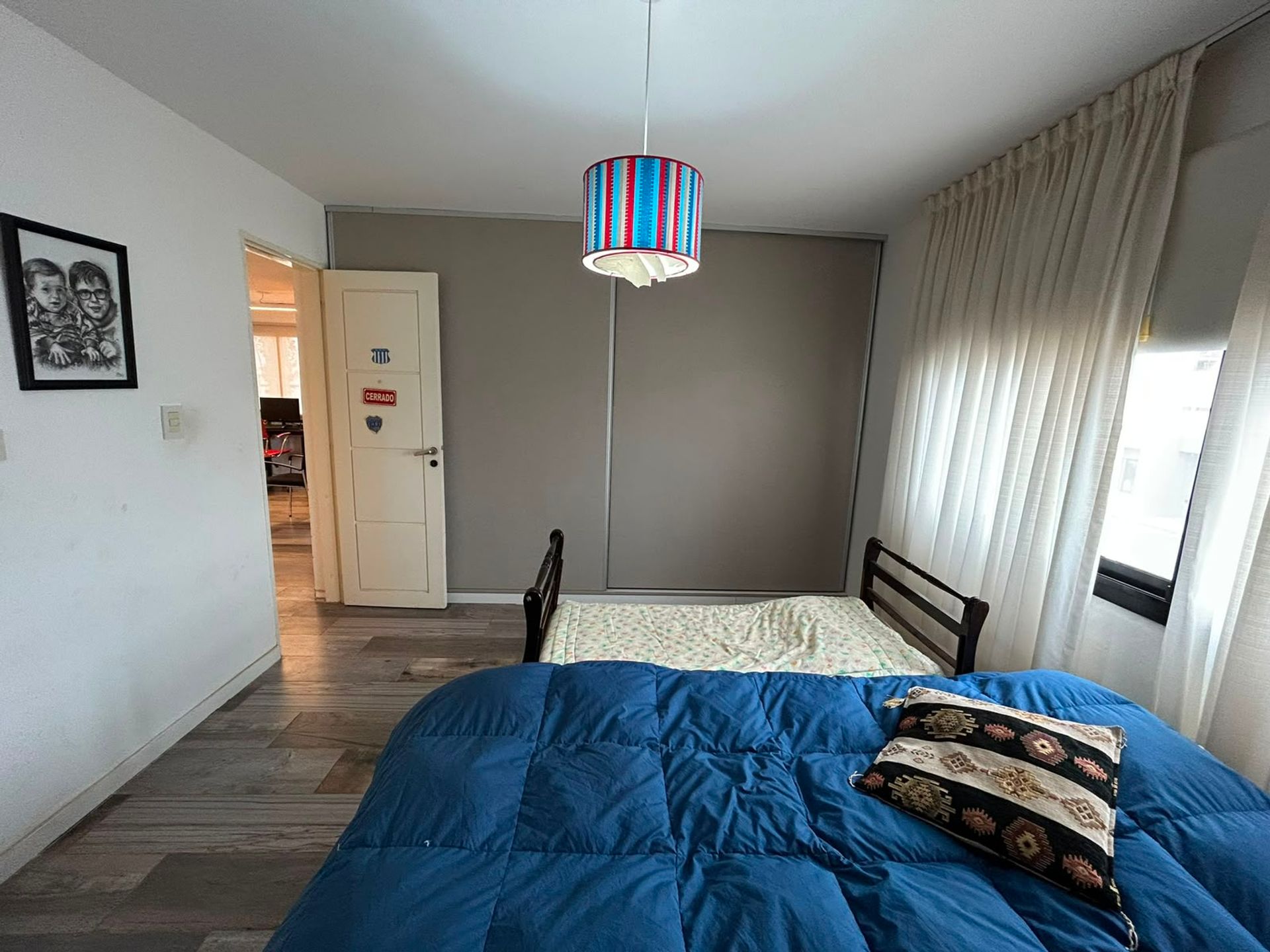 Fotografía de Habitaciones y Baños correspondiente a Casa en Barrio La Catalina, Córdoba Capital.