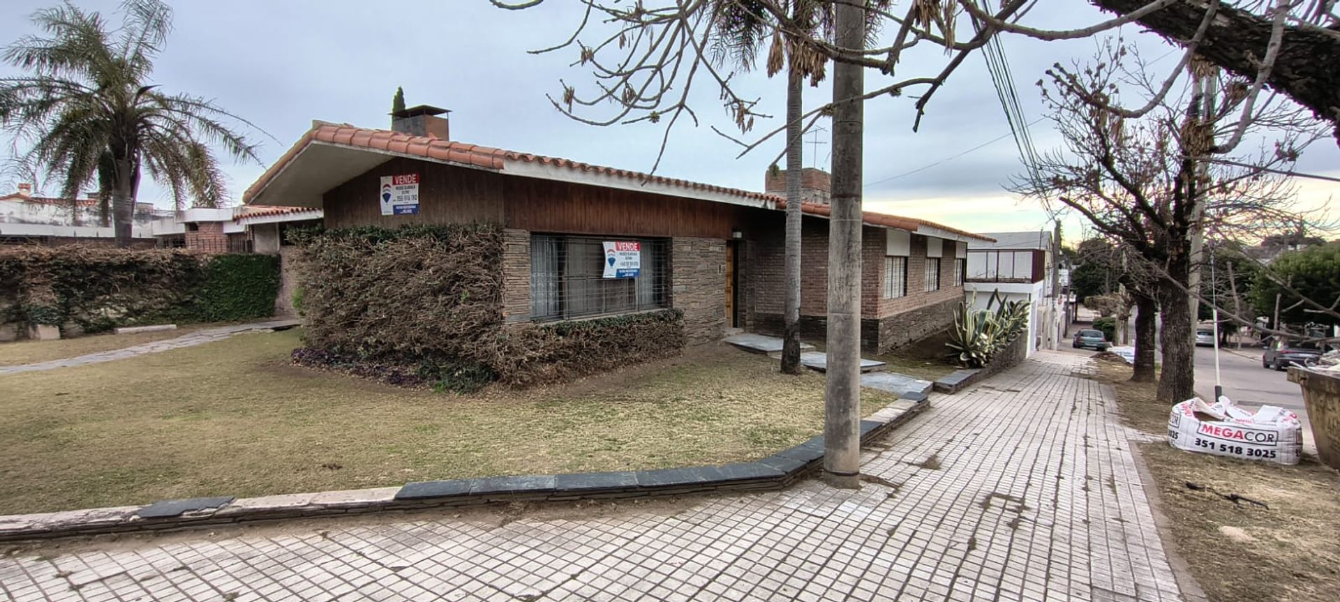 01 - Vista frontal lote esquina 516 m2 Barrio Altamira Córdoba