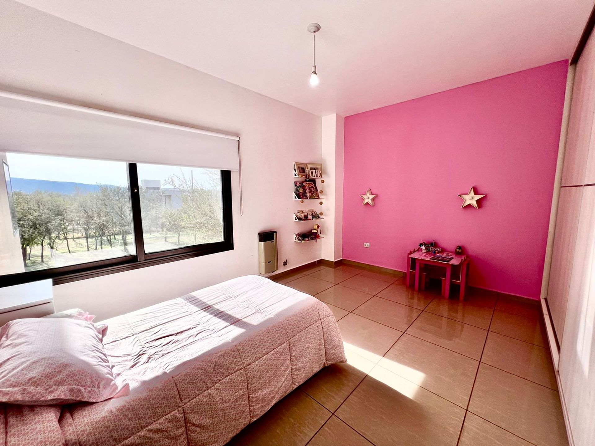 03 - Fotografía de Habitaciones y Baños correspondiente a Casa en Barrio Valle del Golf, Valle del Golf.