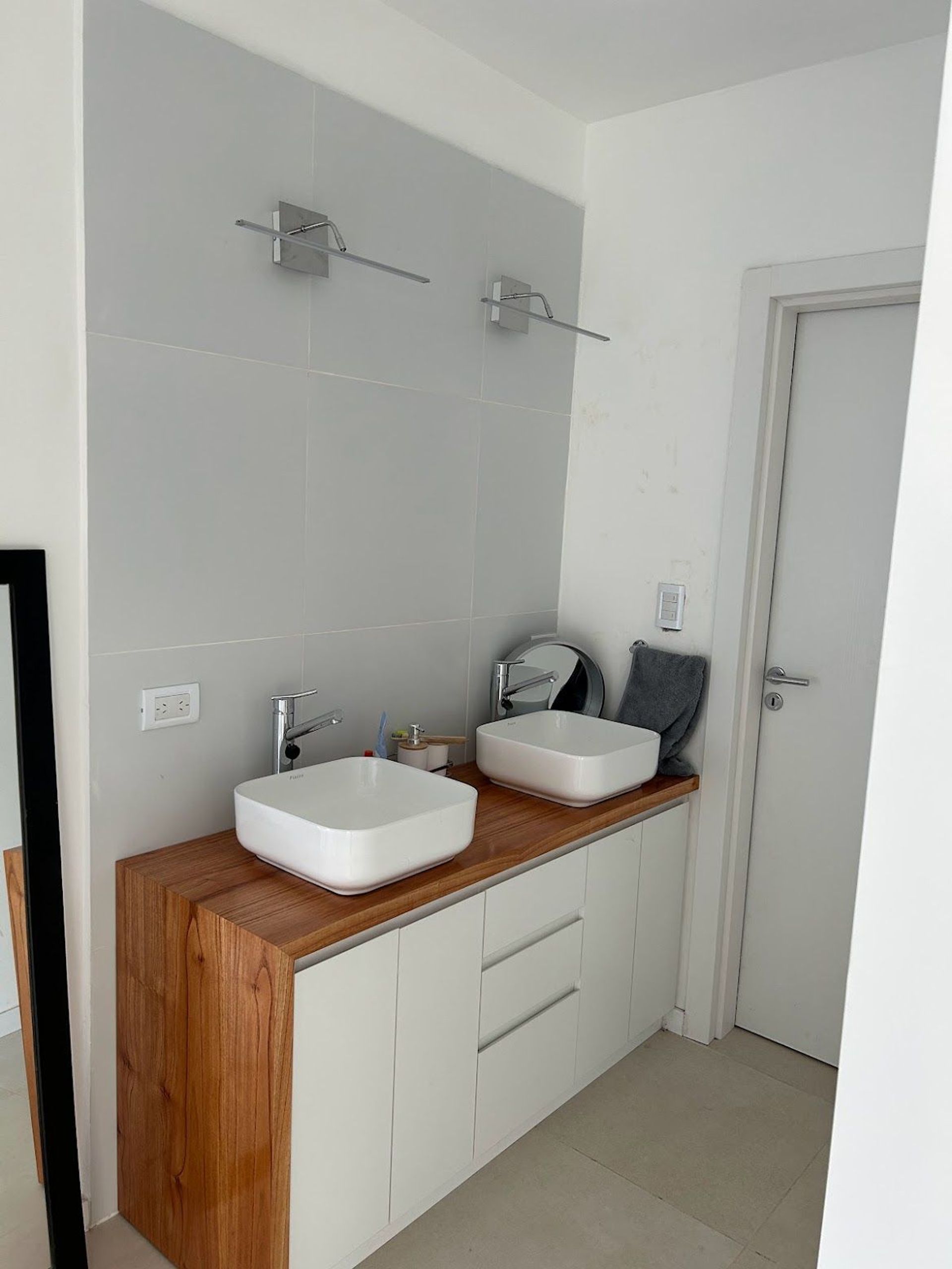 Fotografía de Habitaciones y Baños correspondiente a Casa en Barrio Malagueño, Causana.