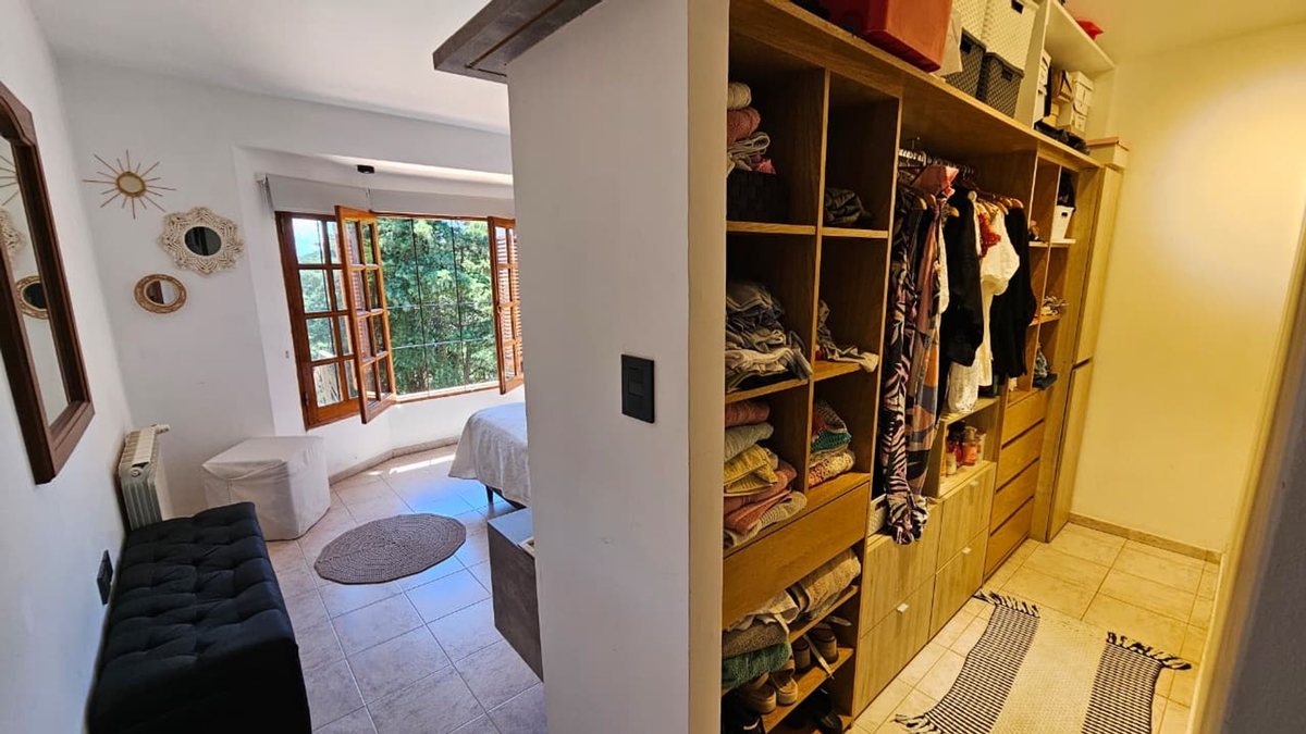 Fotografía de Habitaciones y Baños correspondiente a Casa en Barrio Villa Carlos Paz, Villa Carlos Paz.