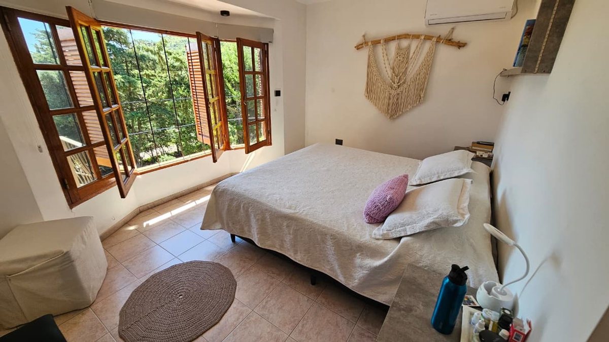 Fotografía de Habitaciones y Baños correspondiente a Casa en Barrio Villa Carlos Paz, Villa Carlos Paz.