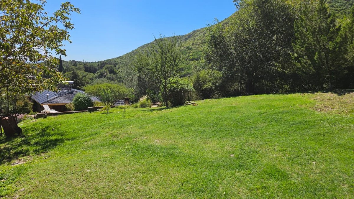 Fotografía de Patios y Exteriores correspondiente a Casa en Barrio Villa Carlos Paz, Villa Carlos Paz.