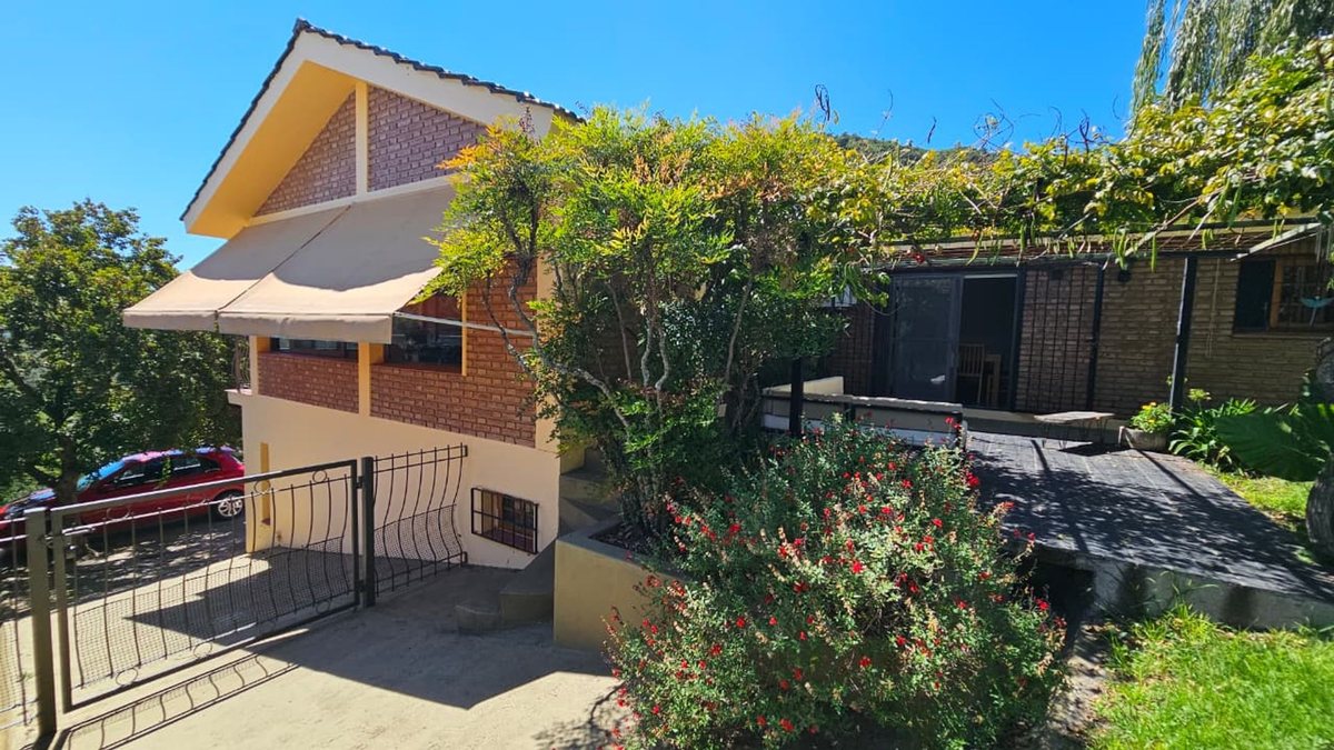 Fotografía de Patios y Exteriores correspondiente a Casa en Barrio Villa Carlos Paz, Villa Carlos Paz.