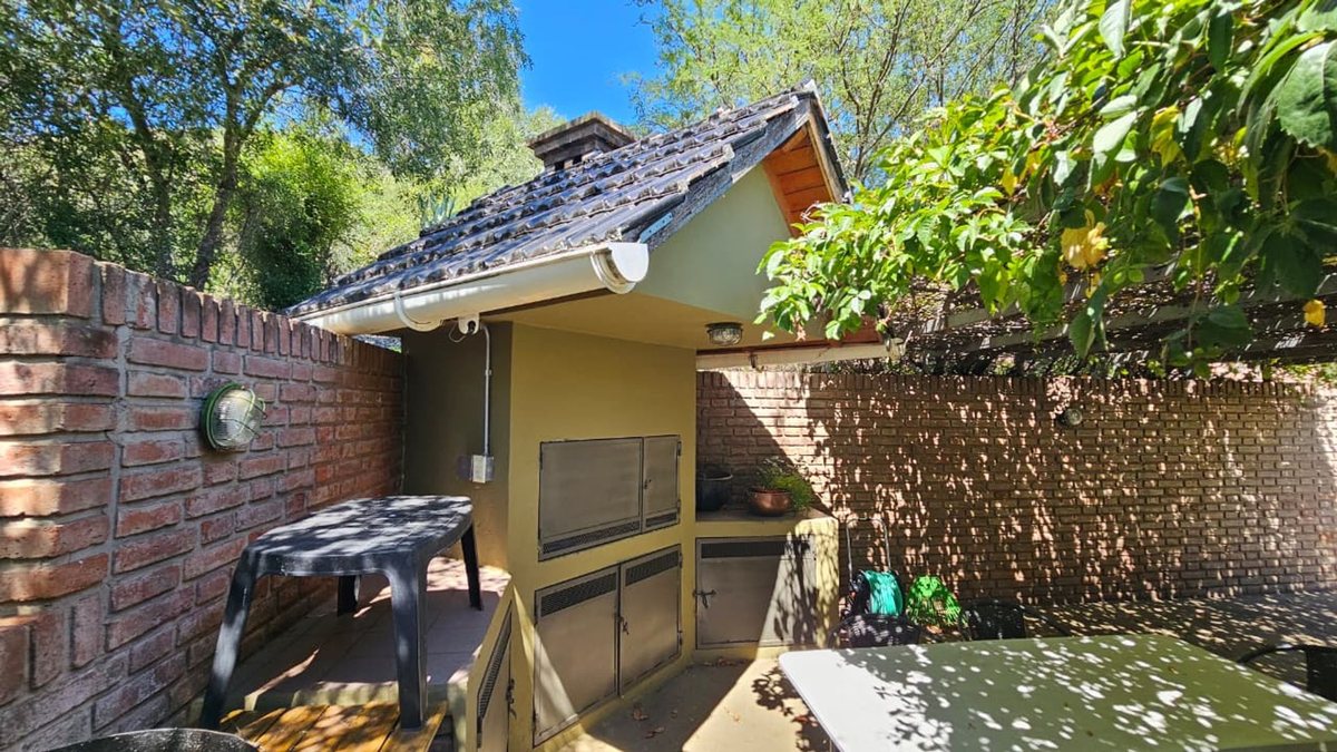Fotografía de Patios y Exteriores correspondiente a Casa en Barrio Villa Carlos Paz, Villa Carlos Paz.