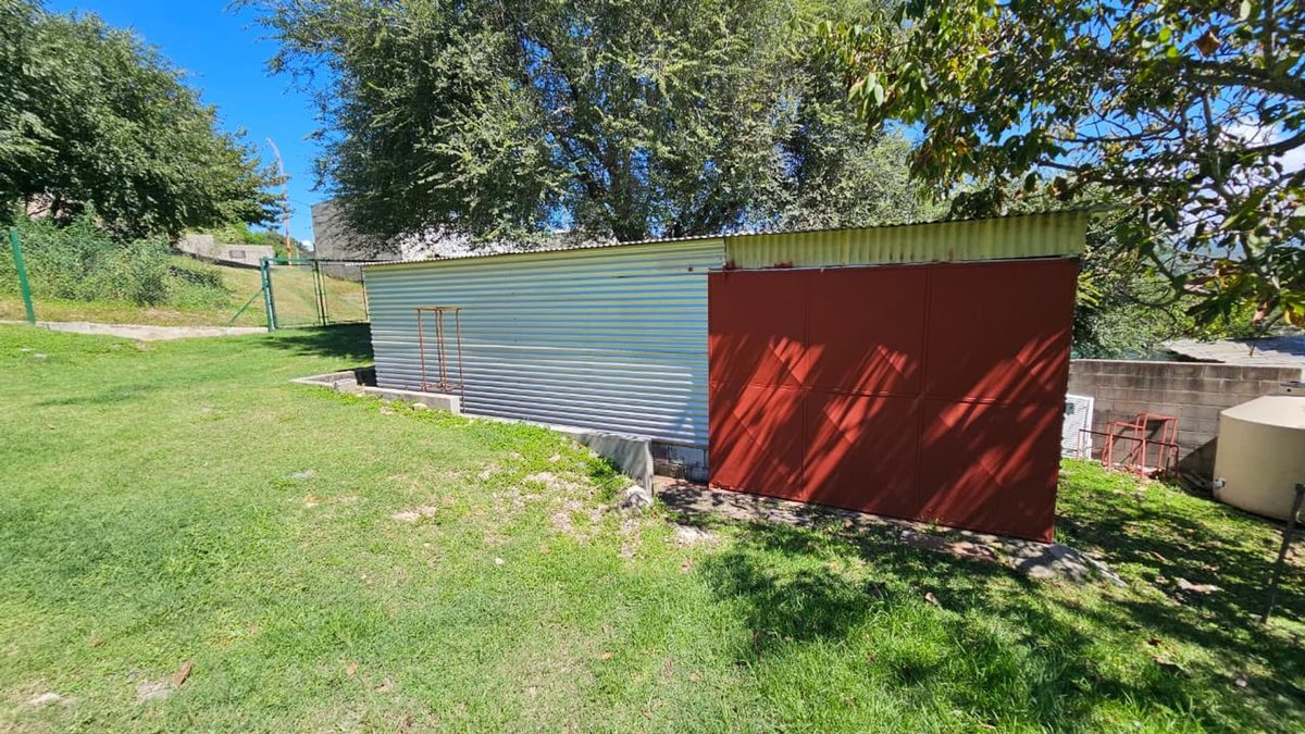 Fotografía de Cocheras correspondiente a Casa en Barrio Villa Carlos Paz, Villa Carlos Paz.