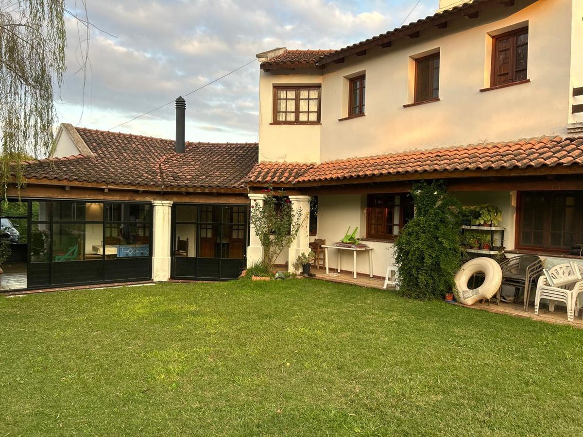04 - Fotografía de Patios y Exteriores correspondiente a Casa en Barrio Colon, Villa Allende.