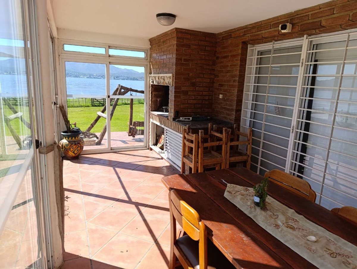 Fotografía de Espacios Sociales correspondiente a Casa en Barrio Villa Carlos Paz, Villa Lago Azul.