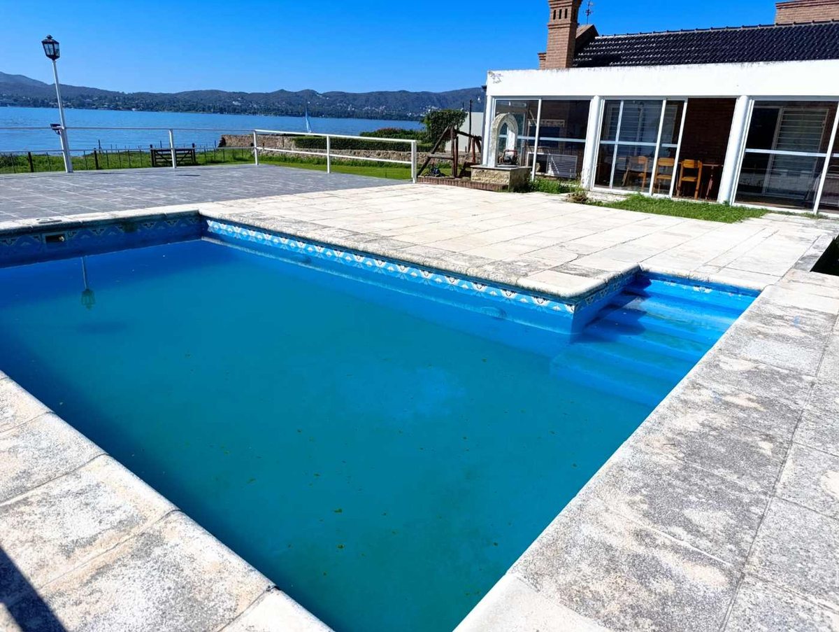 Fotografía de Patios y Exteriores correspondiente a Casa en Barrio Villa Carlos Paz, Villa Lago Azul.