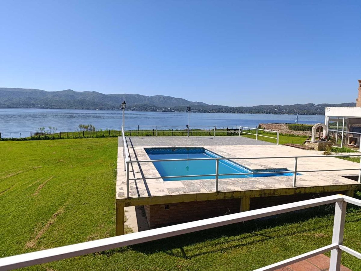 04 - Fotografía de Patios y Exteriores correspondiente a Casa en Barrio Villa Carlos Paz, Villa Lago Azul.