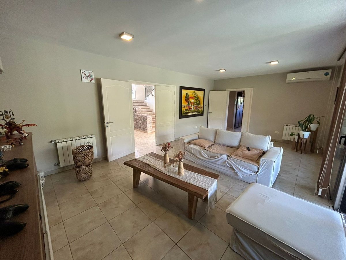 Fotografía de Habitaciones y Baños correspondiente a Casa en Barrio Villa Allende, Villa Allende.