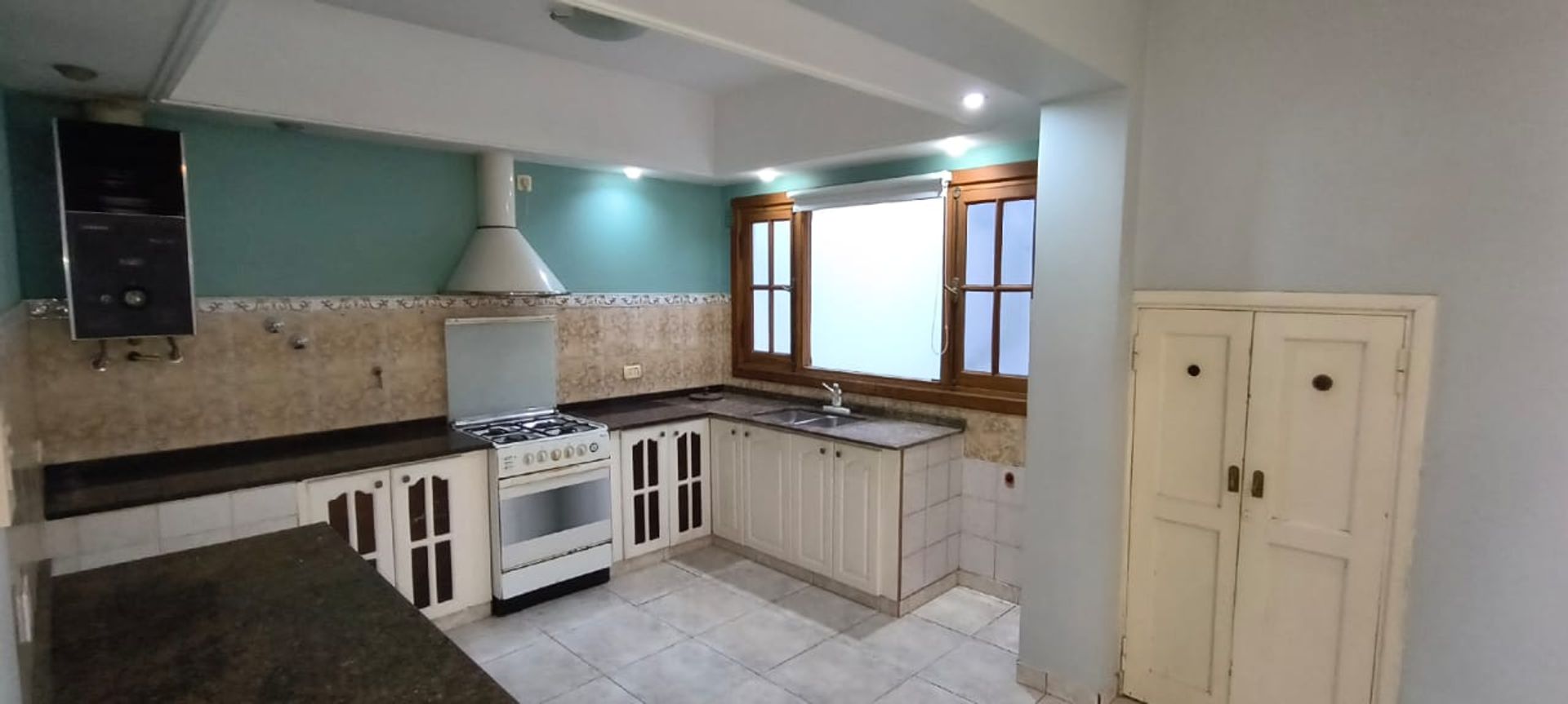 Cocina Equipada Horno Mesadas Alacenas