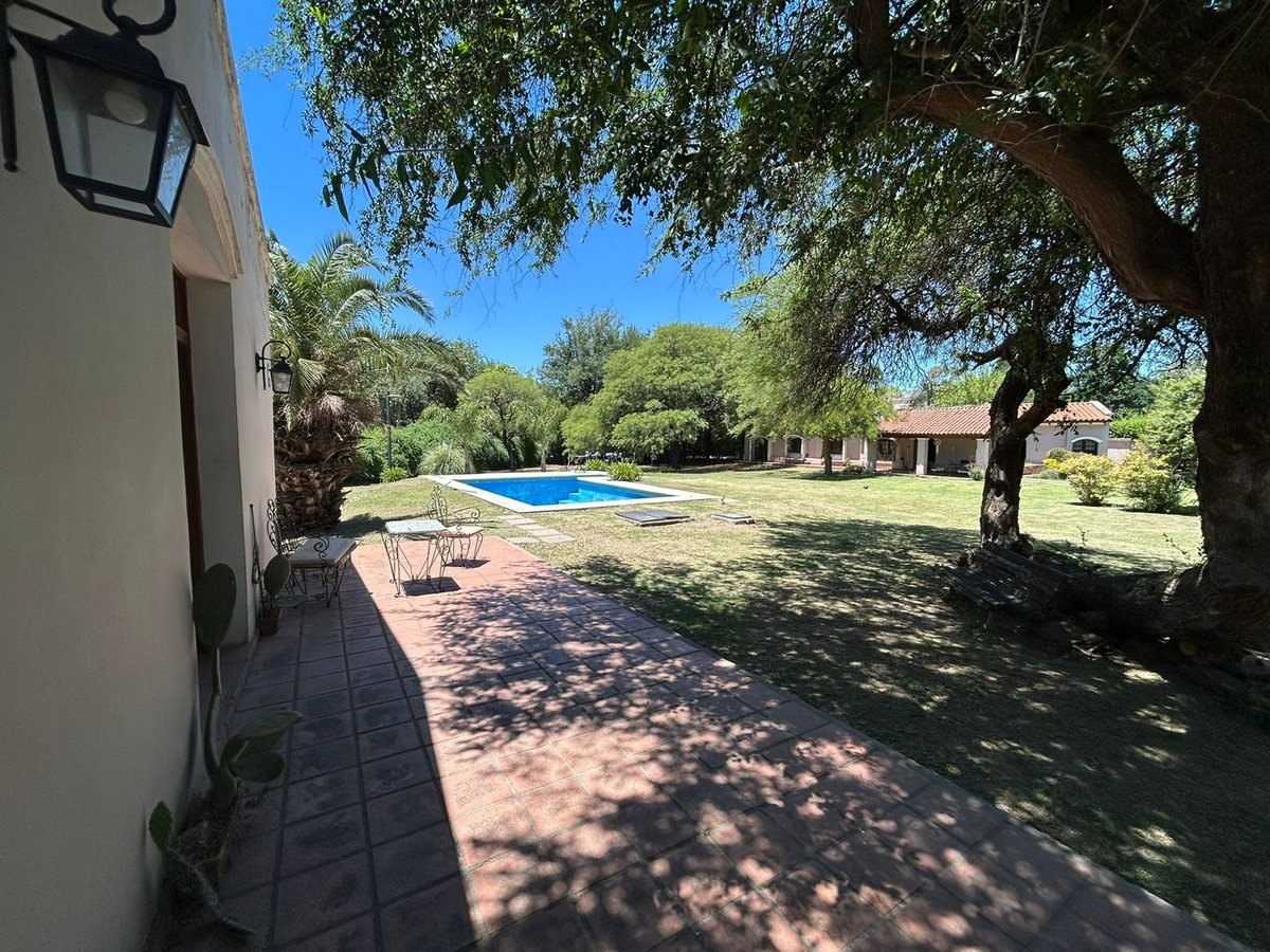 Fotografía de Patios y Exteriores correspondiente a Casa en Barrio Villa Allende, Villa Allende.