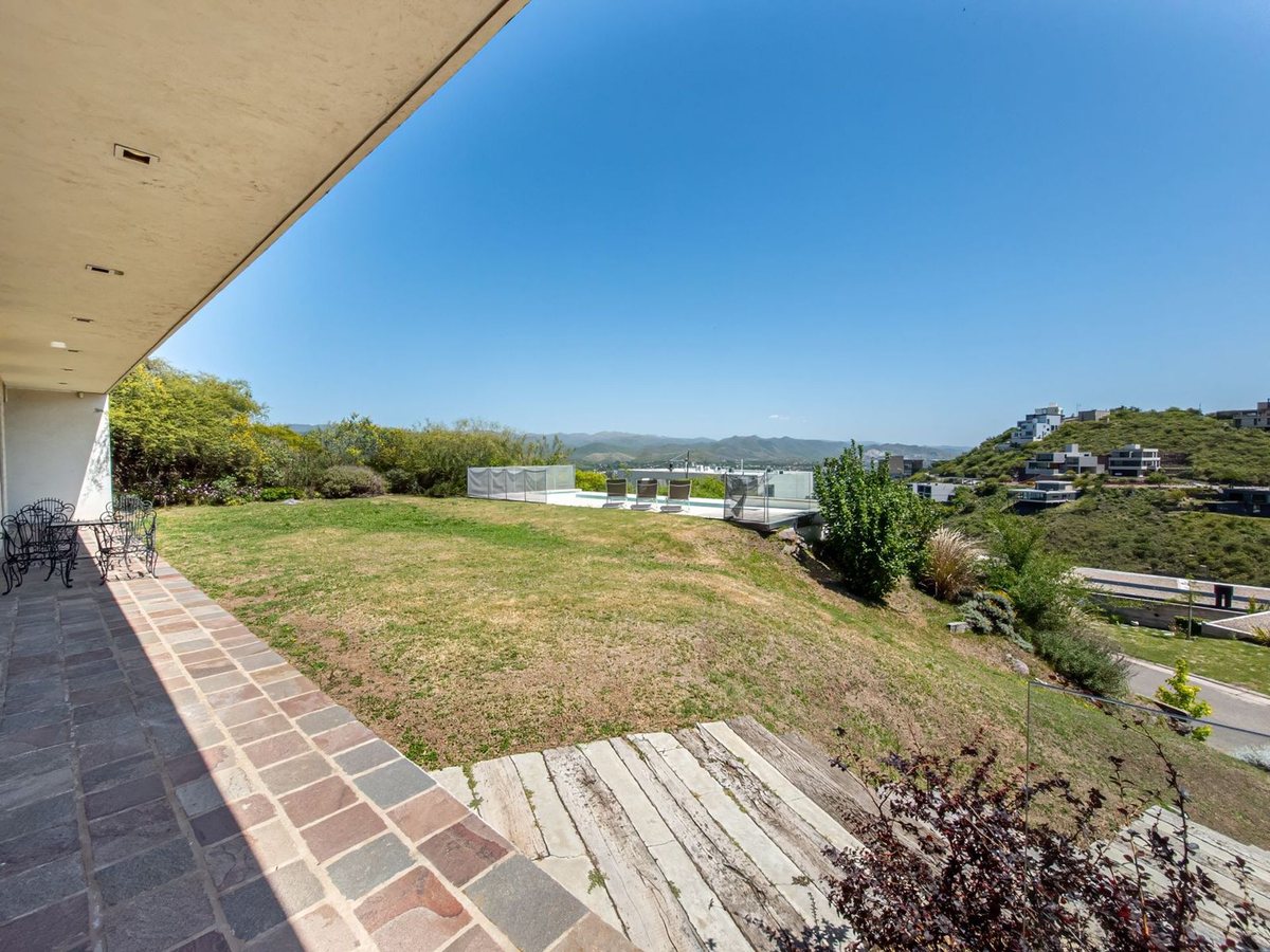 Fotografía de Patios y Exteriores correspondiente a Casa en Barrio La Calera, La Cuesta.