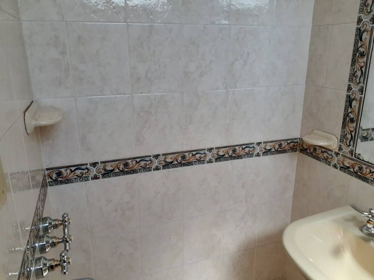 Fotografía de Habitaciones y Baños correspondiente a Casa en Barrio Paso de los Andes, Córdoba Capital.