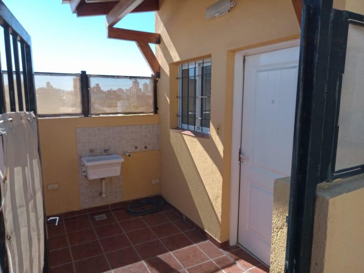 Fotografía de Habitaciones y Baños correspondiente a Casa en Barrio Paso de los Andes, Córdoba Capital.