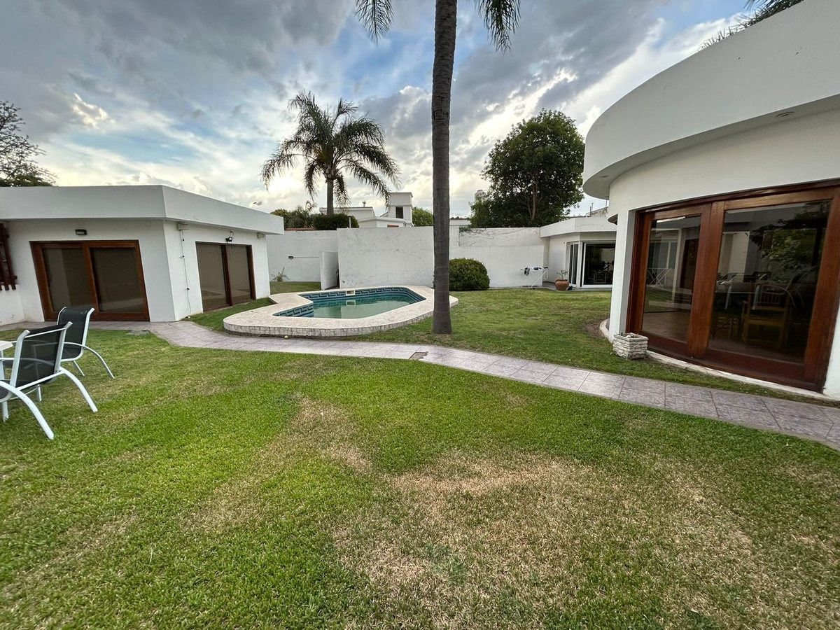 Fotografía de Patios y Exteriores correspondiente a Casa en Barrio Cordoba, Alto Verde.
