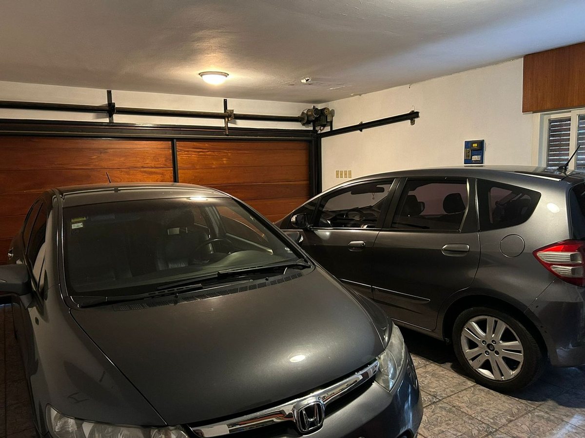 Fotografía de Cocheras correspondiente a Casa en Barrio Cordoba, Alto Verde.