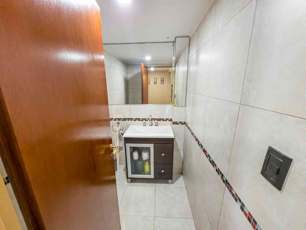 Fotografía de Habitaciones y Baños correspondiente a Casa en Barrio Villa Belgrano, Córdoba Capital.