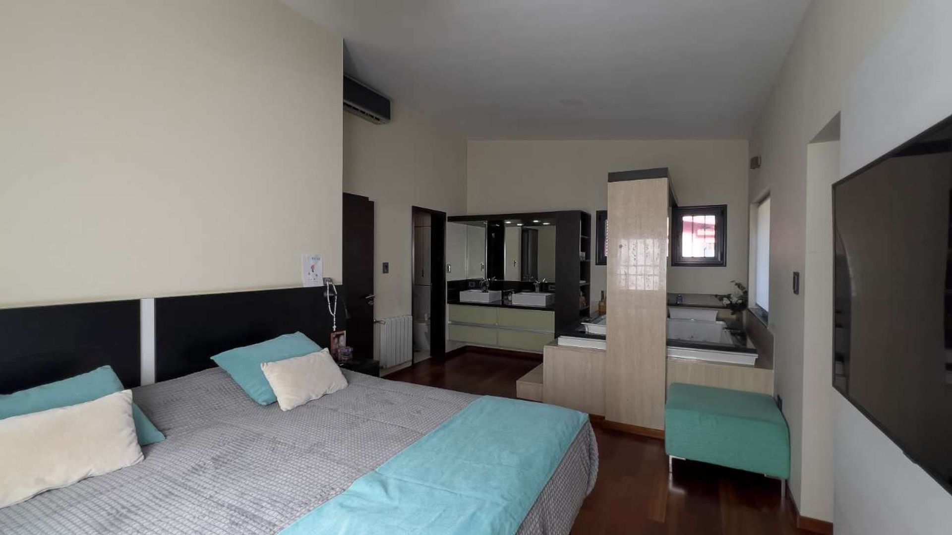 Fotografía de Habitaciones y Baños correspondiente a Casa en Barrio Villa Allende, Villa Allende Golf.