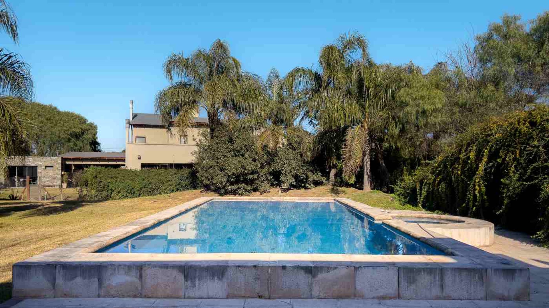 Fotografía de Patios y Exteriores correspondiente a Casa en Barrio Villa Allende, Villa Allende Golf.