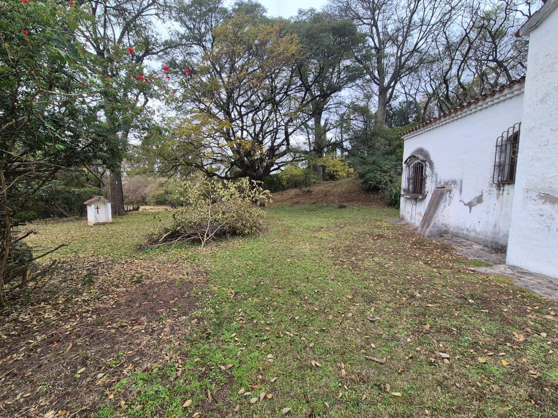 Fotografía de Frentes y Fachadas correspondiente a Casa en Barrio Colon, La Granja.