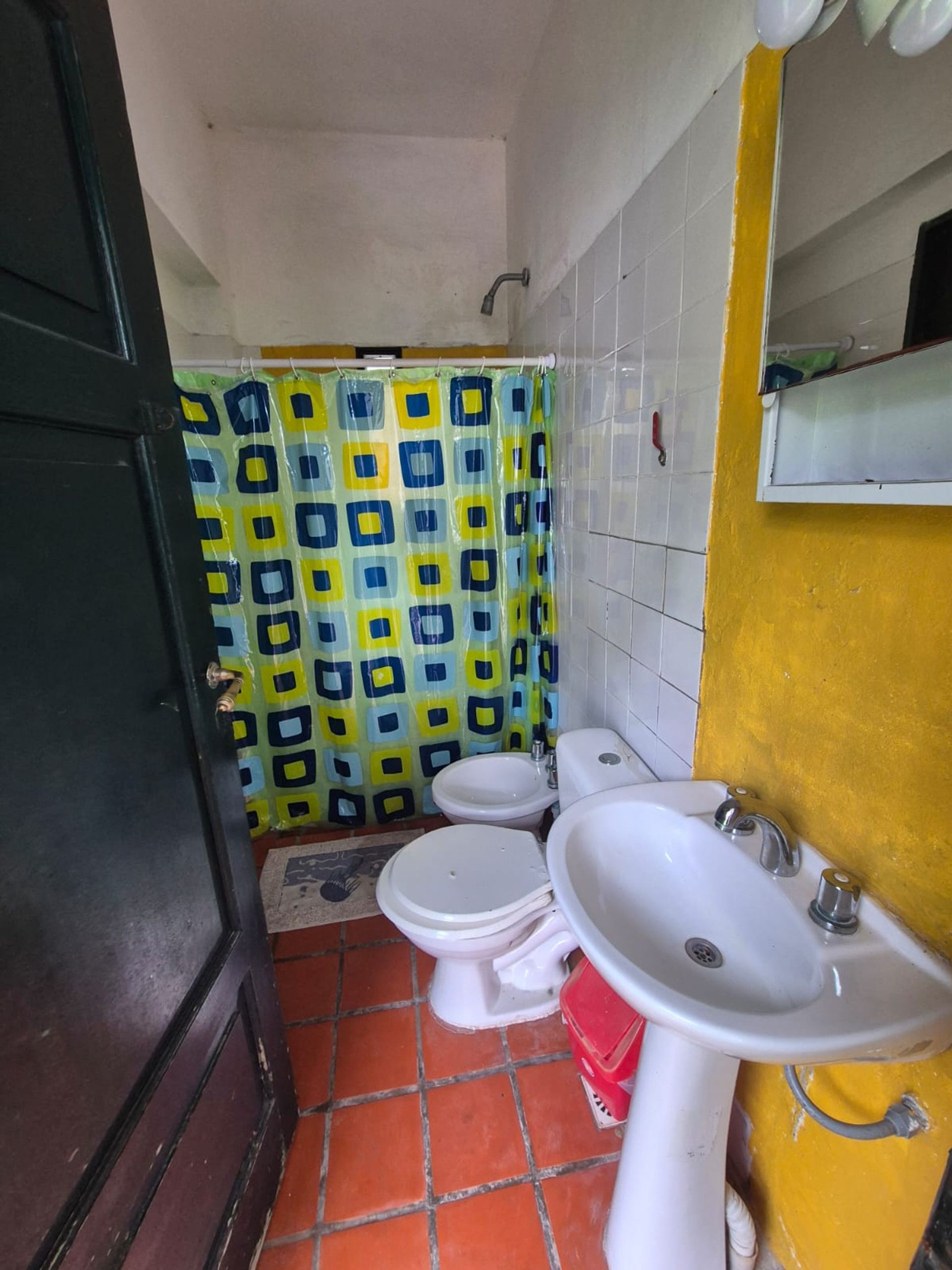 Fotografía de Habitaciones y Baños correspondiente a Casa en Barrio Colon, La Granja.