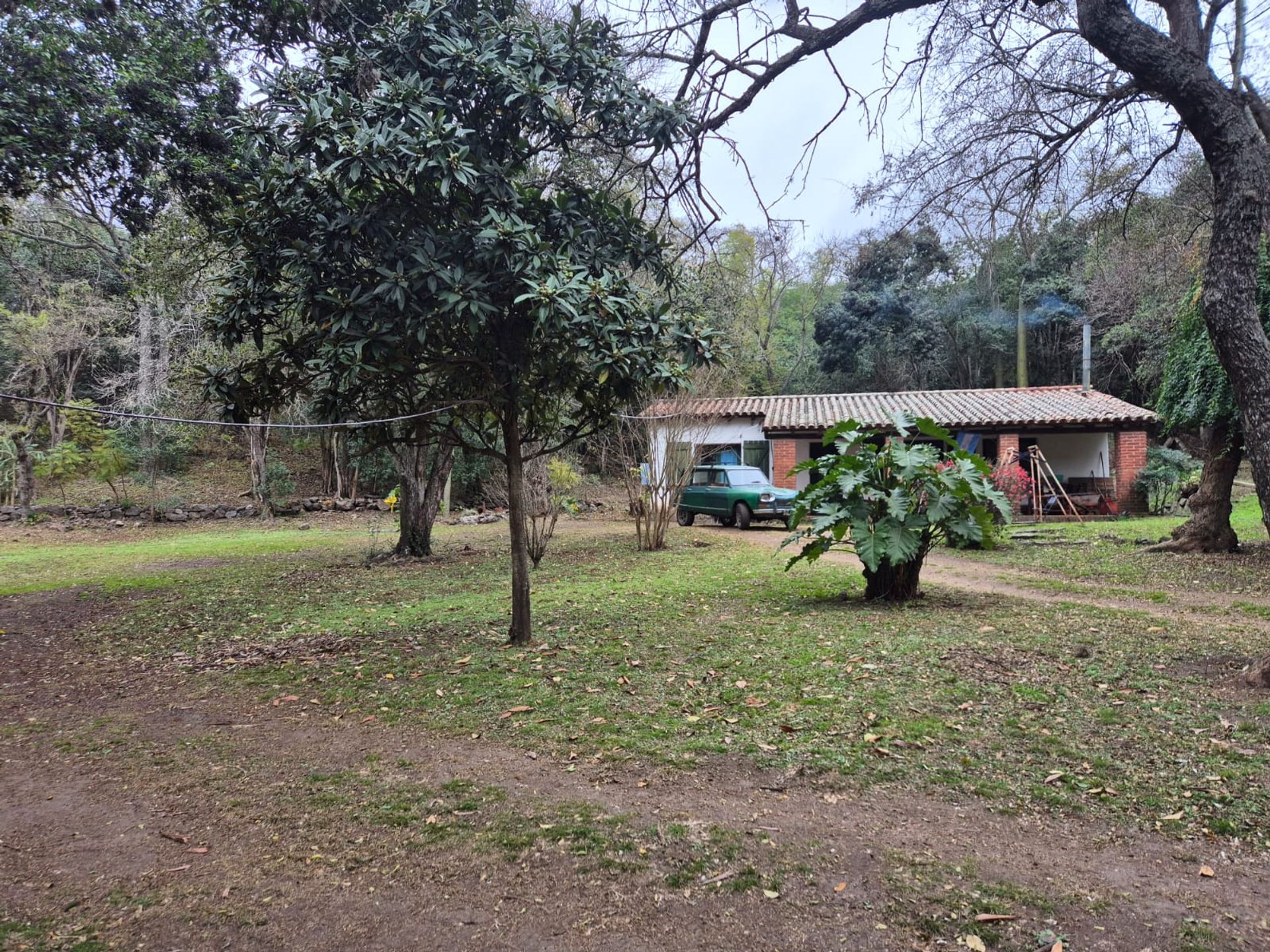 Fotografía de Cocheras correspondiente a Casa en Barrio Colon, La Granja.