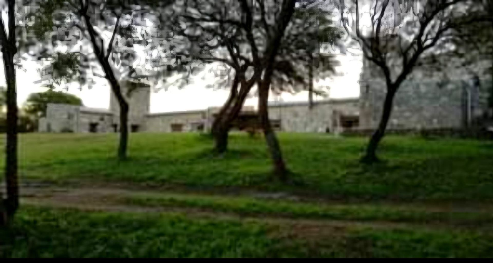 Fotografía de Frentes y Fachadas correspondiente a Casa en Barrio Colon, La Granja.