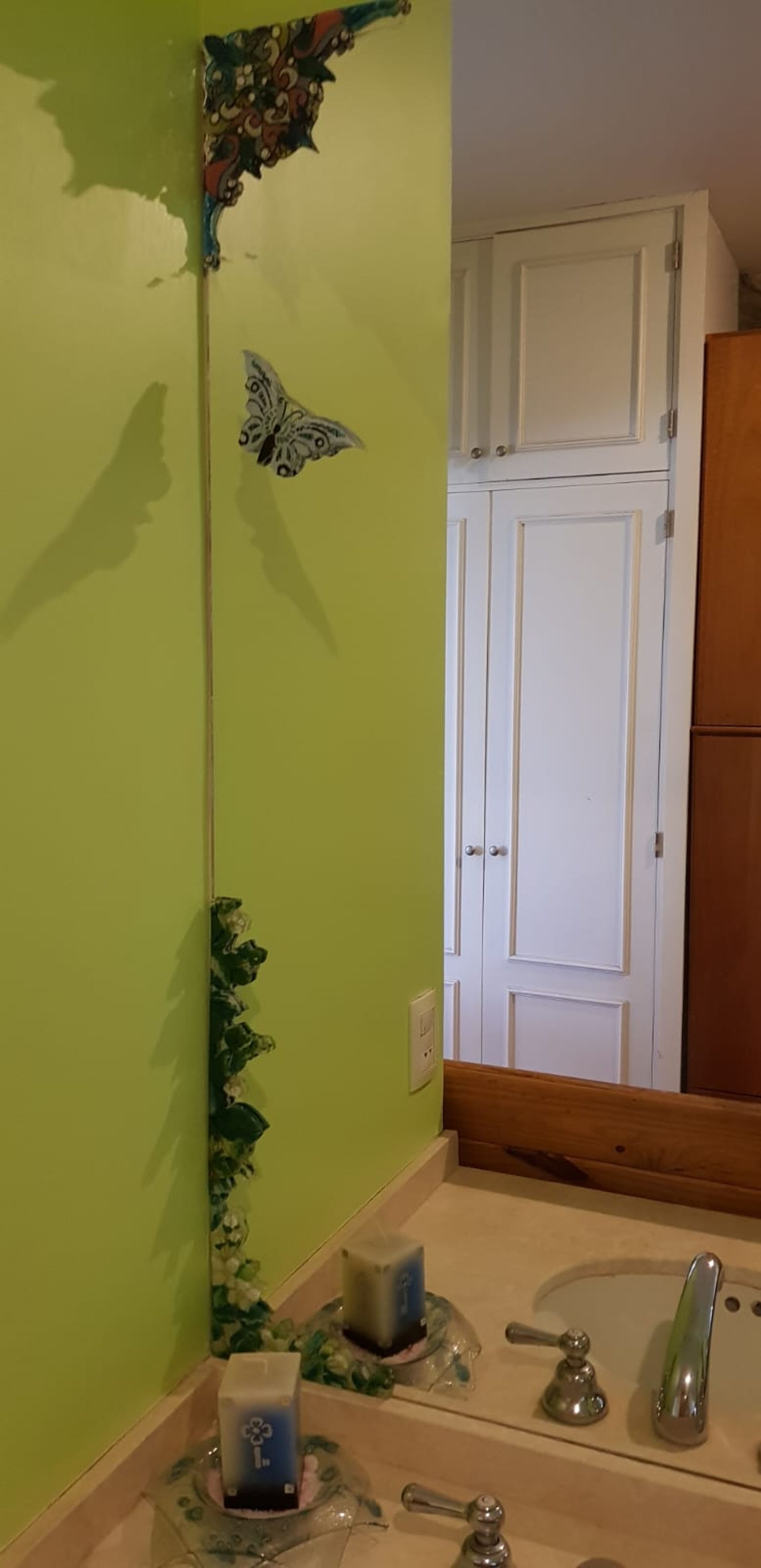 Fotografía de Habitaciones y Baños correspondiente a Casa en Barrio Colon, La Granja.
