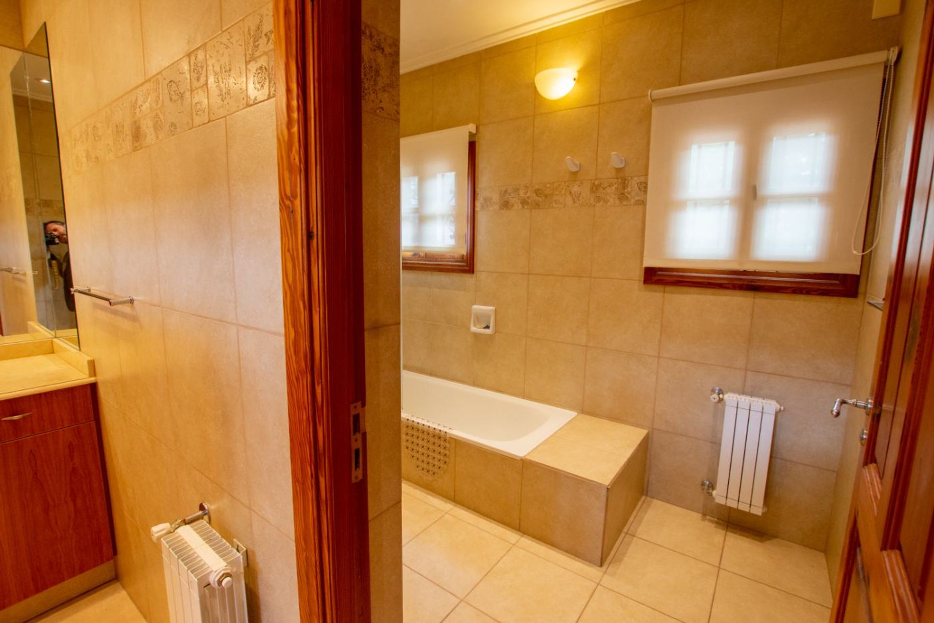 Fotografía de Habitaciones y Baños correspondiente a Casa en Barrio Calamuchita, Villa General Belgrano.