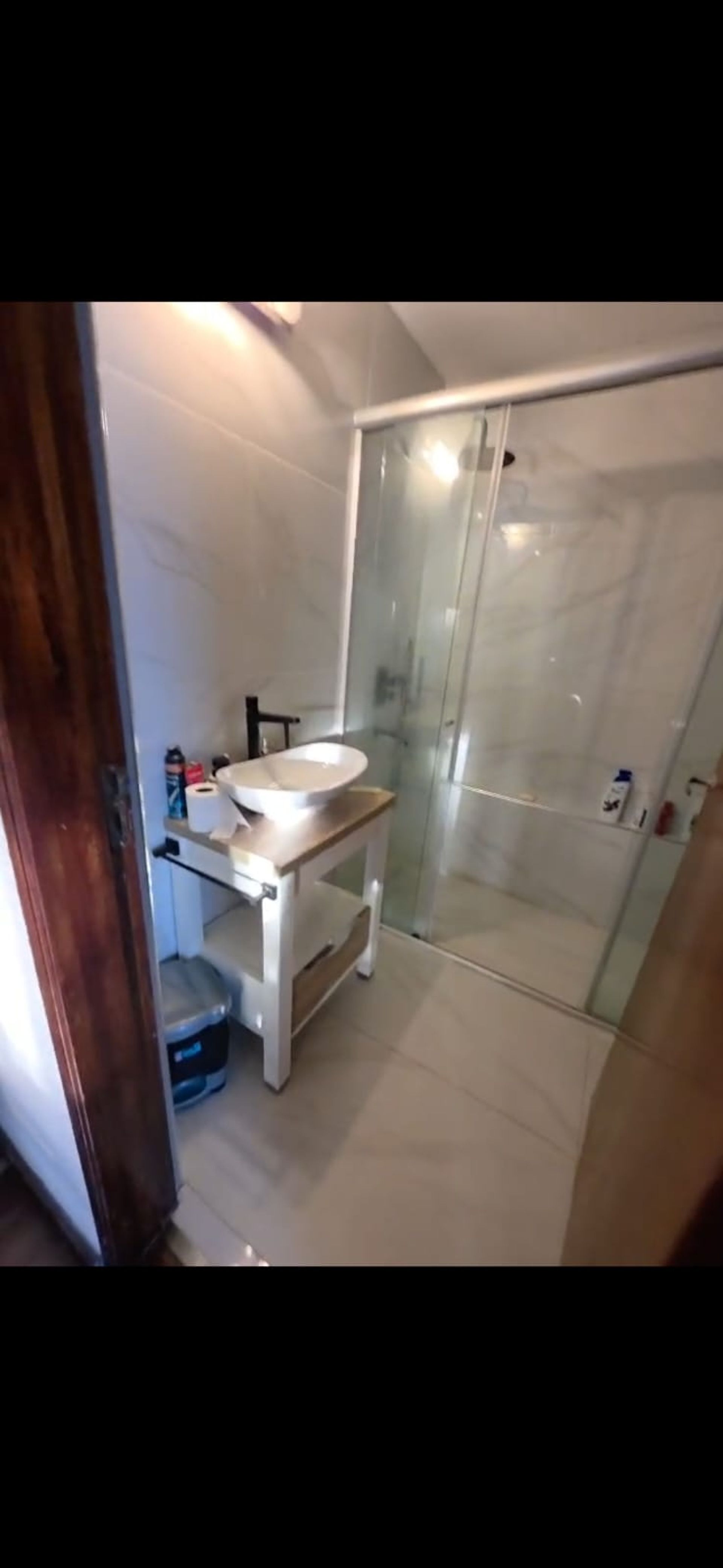 Fotografía de Habitaciones y Baños correspondiente a Casa_duplex en Barrio Colon, La Calera.