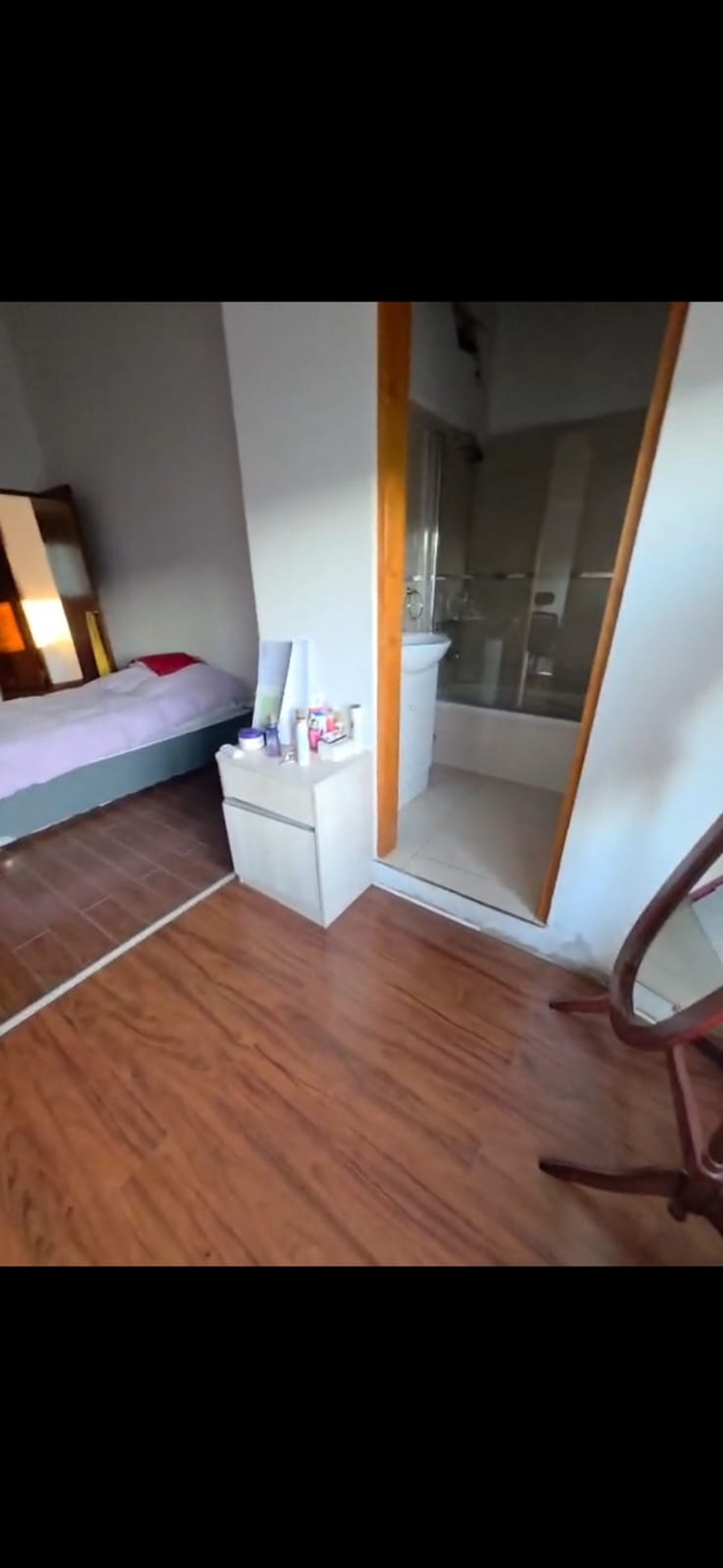Fotografía de Habitaciones y Baños correspondiente a Casa_duplex en Barrio Colon, La Calera.