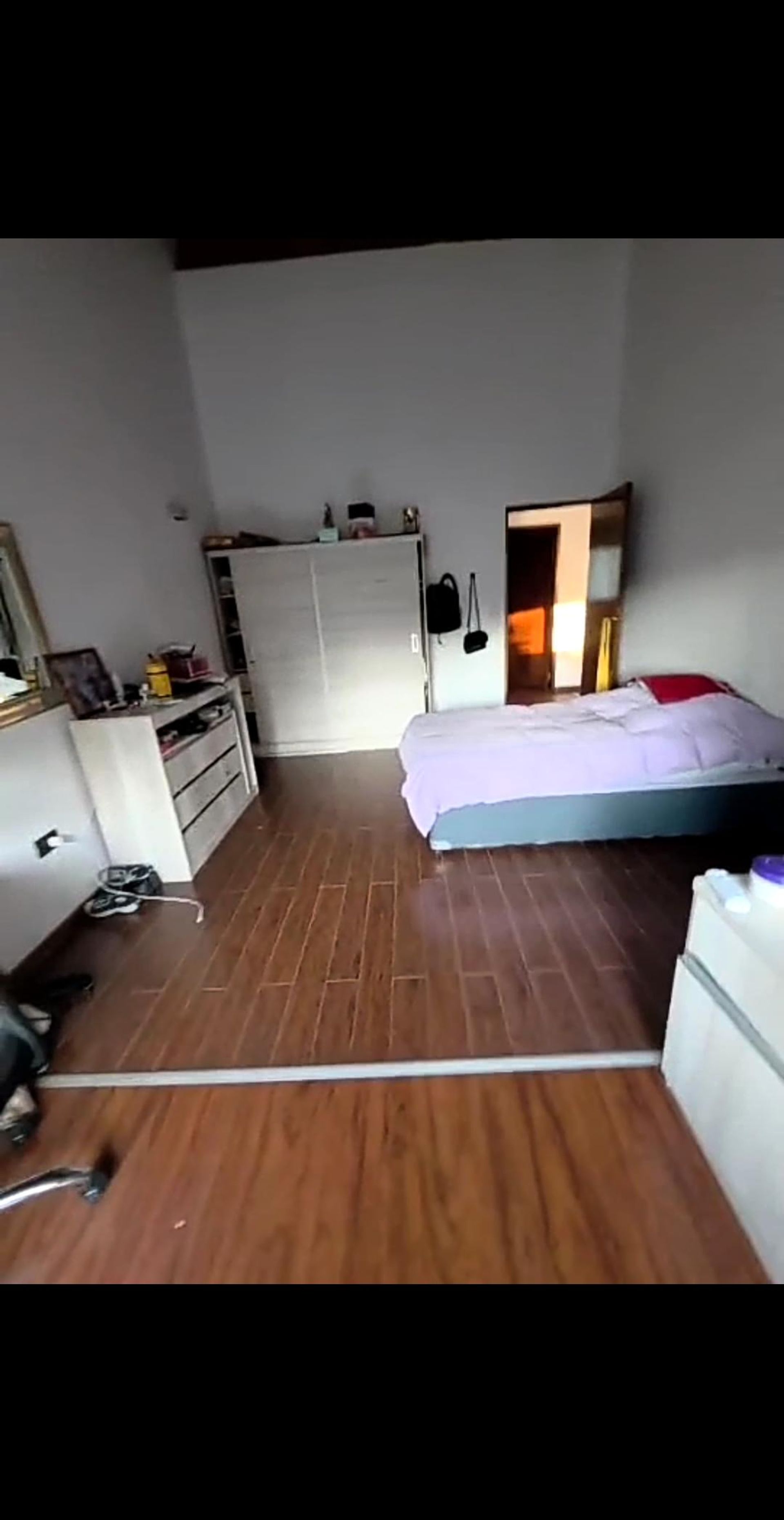 Fotografía de Habitaciones y Baños correspondiente a Casa_duplex en Barrio Colon, La Calera.