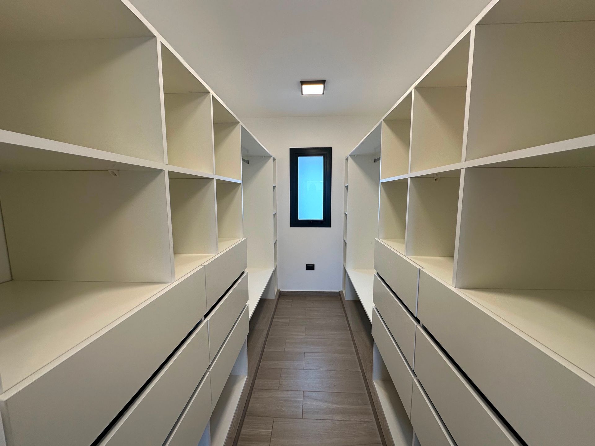 Fotografía de Habitaciones y Baños correspondiente a Departamento_estandar en Barrio Cordoba, Nueva Cordoba.