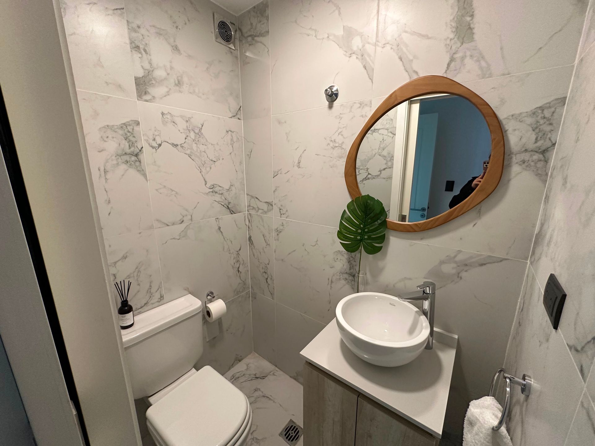Fotografía de Habitaciones y Baños correspondiente a Departamento_estandar en Barrio Cordoba, Nueva Cordoba.