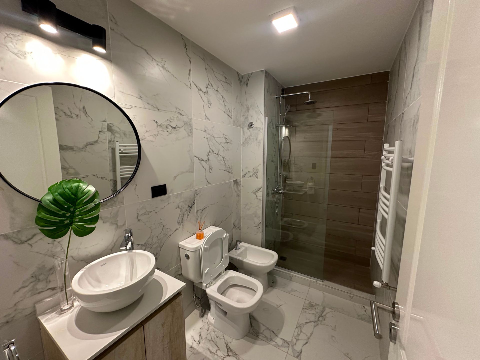 Fotografía de Habitaciones y Baños correspondiente a Departamento_estandar en Barrio Cordoba, Nueva Cordoba.