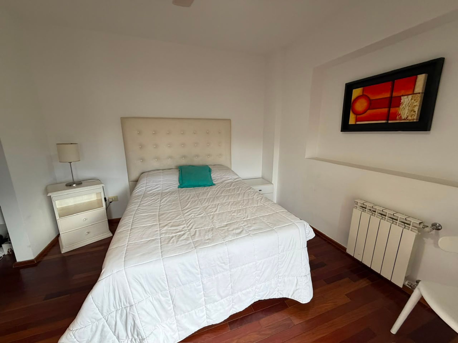 Fotografía de Habitaciones y Baños correspondiente a Departamento_estandar en Complejo Mai Tei, Córdoba Capital.