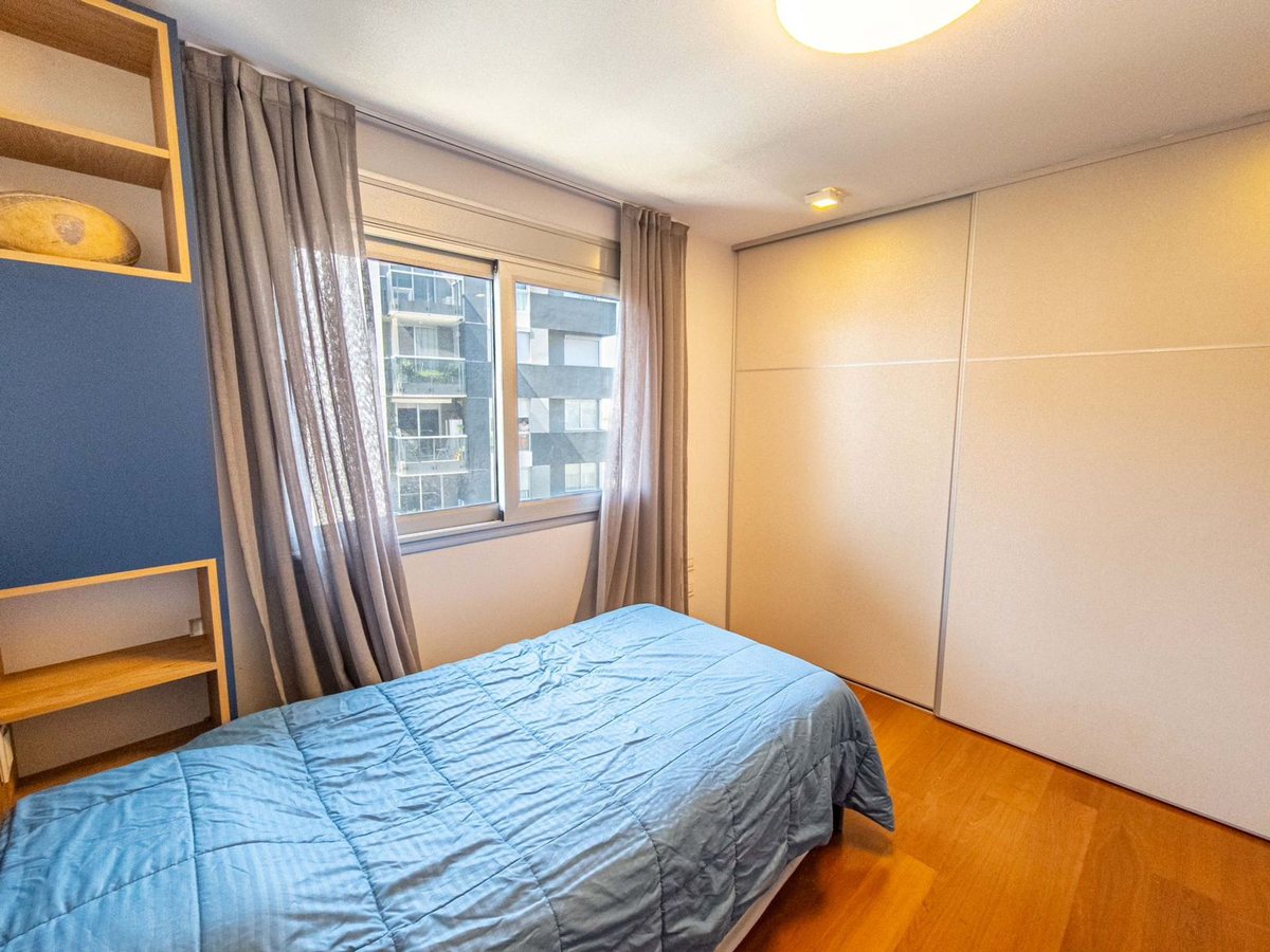 Fotografía de Habitaciones y Baños correspondiente a Departamento_estandar en Barrio Cerro de las Rosas, Córdoba Capital.