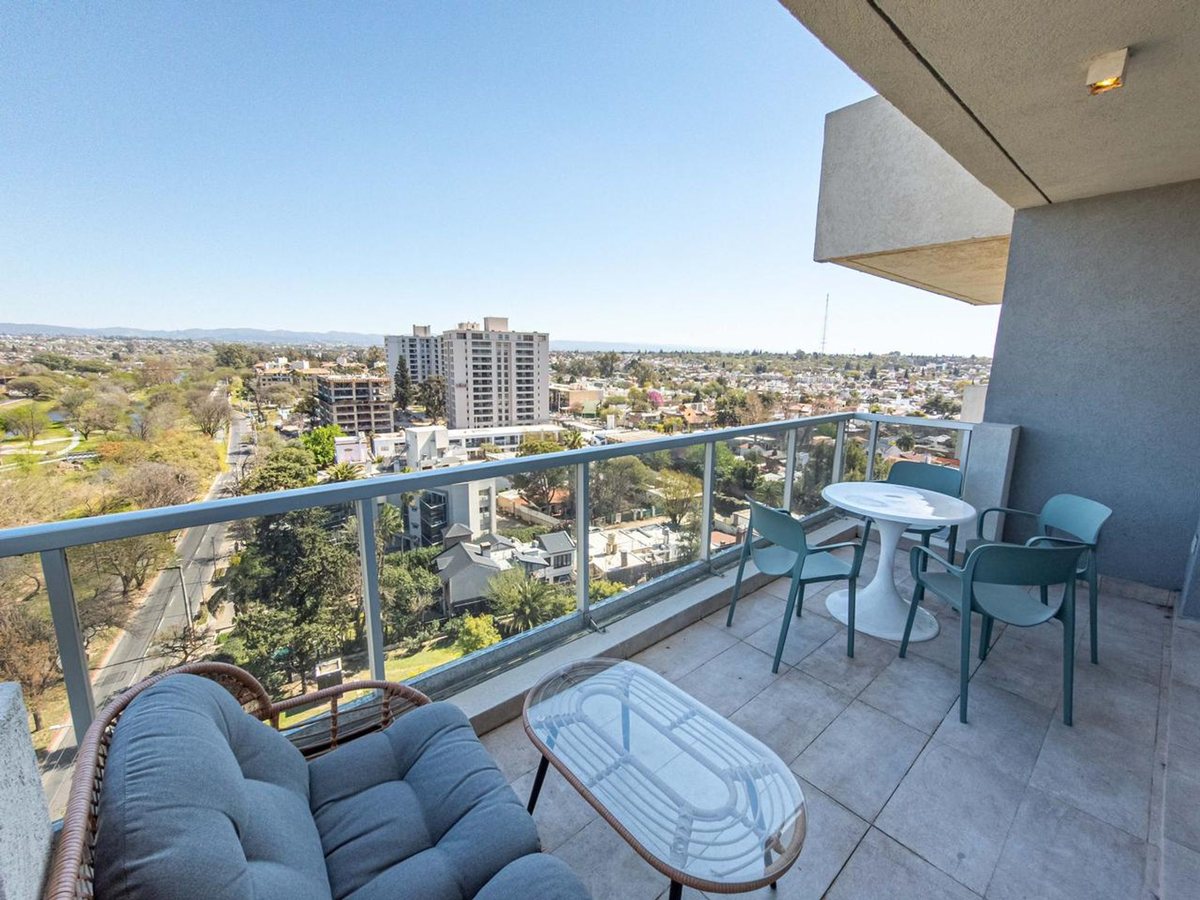 Fotografía de Patios y Exteriores correspondiente a Departamento_estandar en Barrio Cerro de las Rosas, Córdoba Capital.