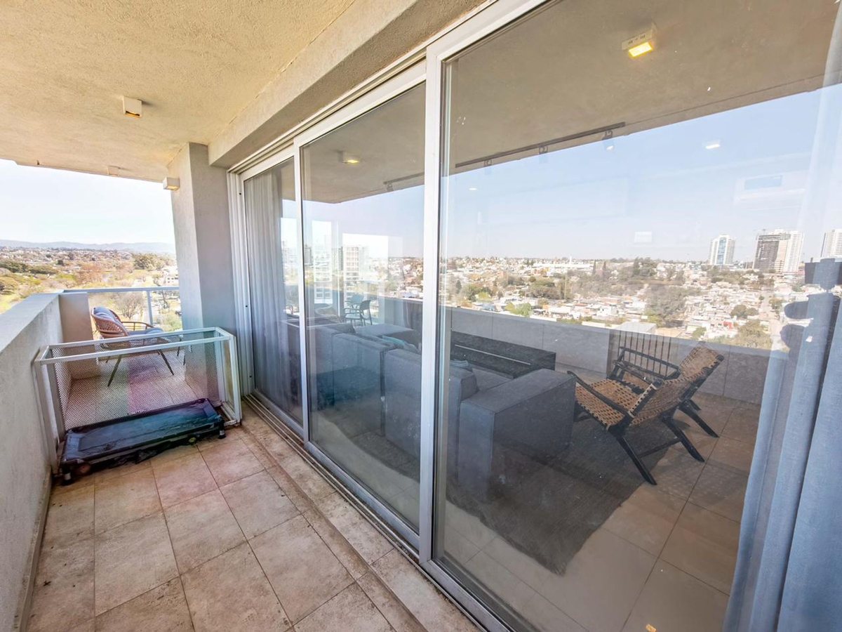 Fotografía de Patios y Exteriores correspondiente a Departamento_estandar en Barrio Cerro de las Rosas, Córdoba Capital.