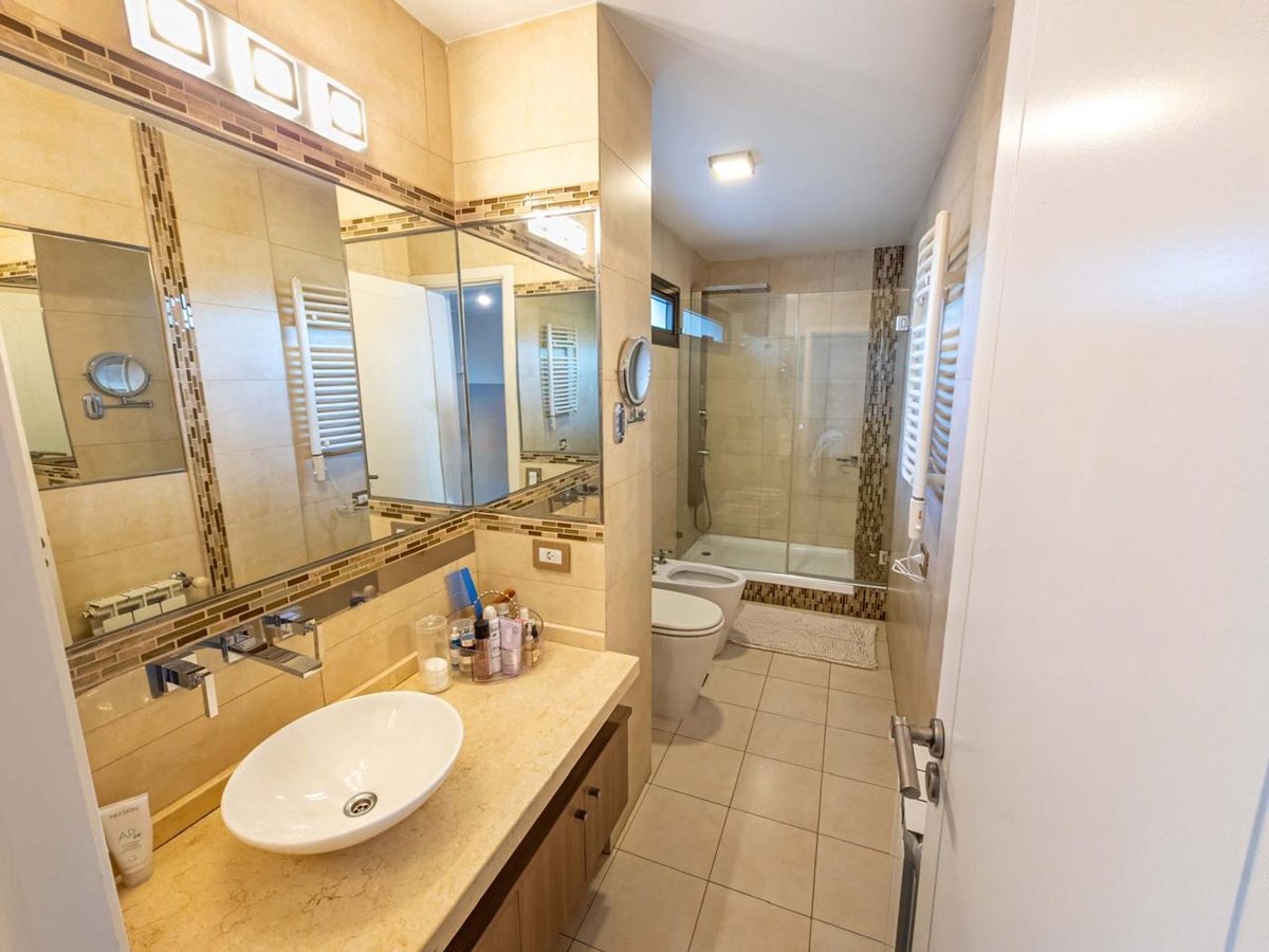 Fotografía de Habitaciones y Baños correspondiente a Departamento_estandar en Barrio Cordoba, Cerro de las Rosas.