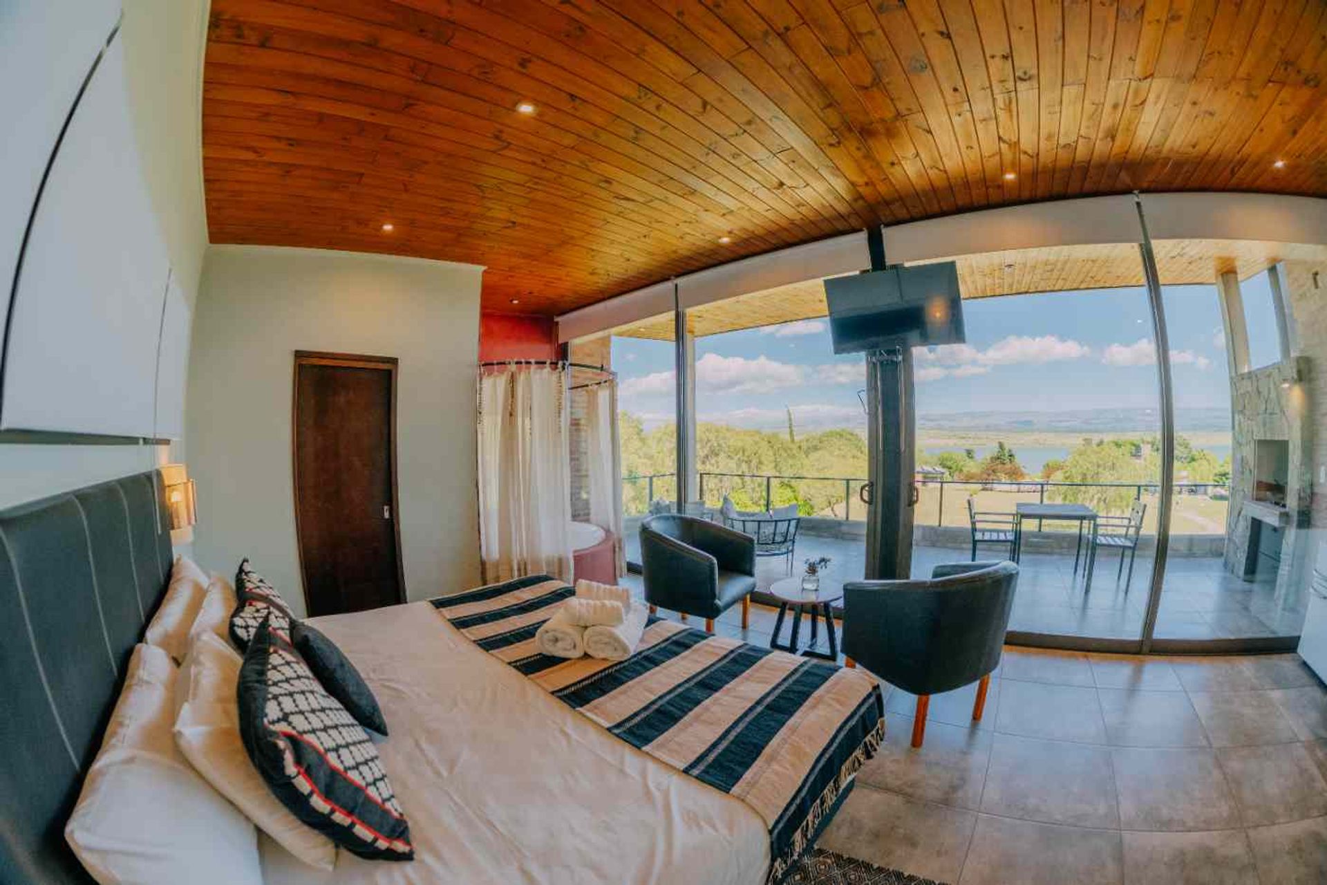 Fotografía de Habitaciones y Baños correspondiente a Fondo_de_comercio en Barrio Calamuchita, Los Molinos.