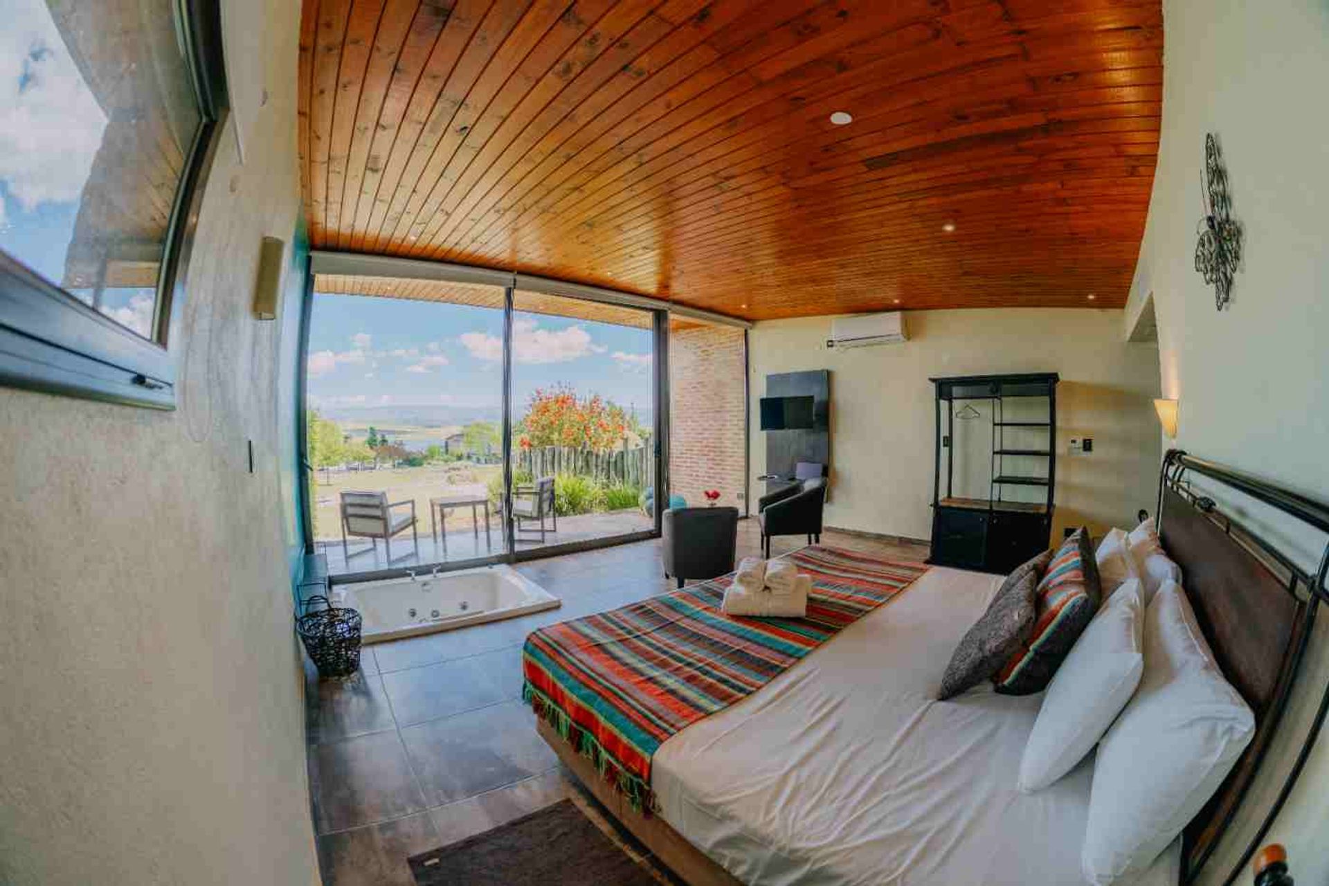 Fotografía de Habitaciones y Baños correspondiente a Fondo_de_comercio en Barrio Calamuchita, Los Molinos.