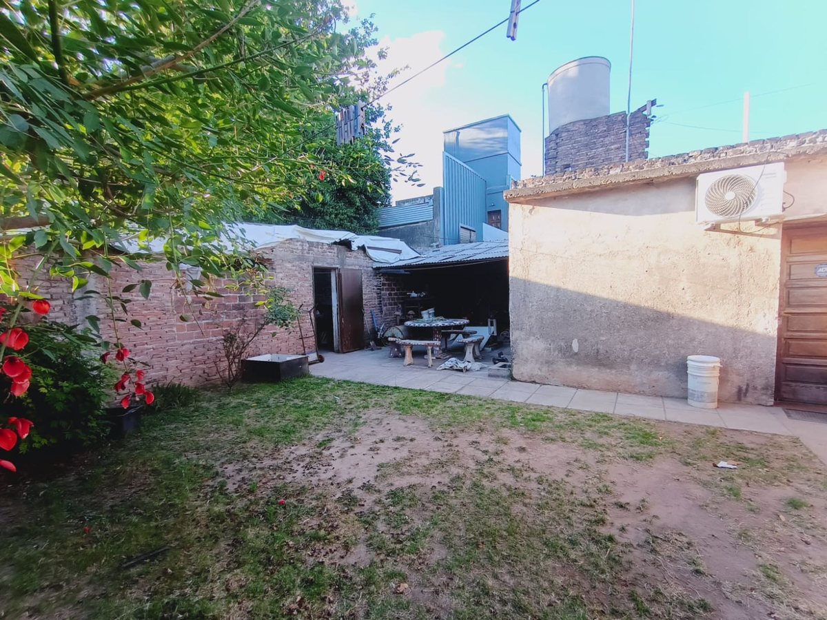 Fotografía de Patios y Exteriores correspondiente a Galpon en Barrio Alta Córdoba, Córdoba Capital.