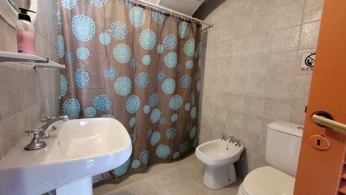 Fotografía de Habitaciones y Baños correspondiente a Hotel en Barrio Punilla, La Falda.