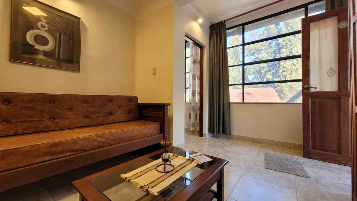 Fotografía de Habitaciones y Baños correspondiente a Hotel en Barrio Punilla, La Falda.